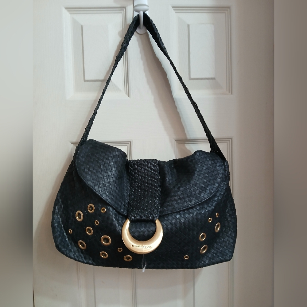 Elliott Lucca Black Leather Shoulder Bag Polyester Lined cream colored Woven Y2k